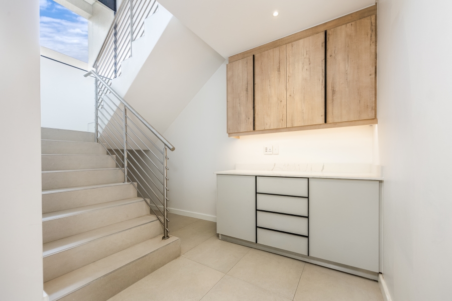 5 Bedroom Property for Sale in Mount Royal Golf Estate Western Cape